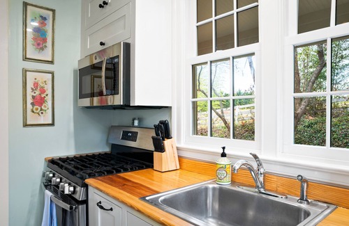 Batesville Cottage | Ivy Cottages - Cornwall Cottage