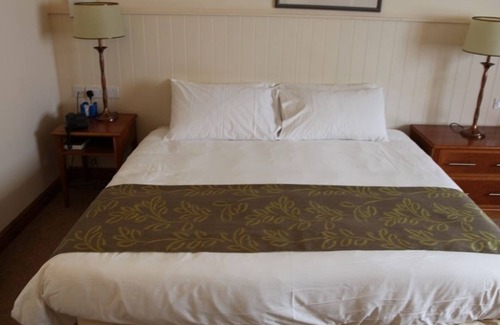 Oulton Broad Hotel | Ivy House Country Hotel