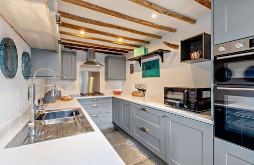 Somerton House | Ivy Leaf Farm Barn - Two Bedroom House, Sleeps 4