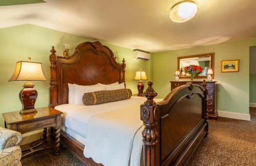 Bellevue Avenue Historic District Bed & Breakfast | Ivy Lodge