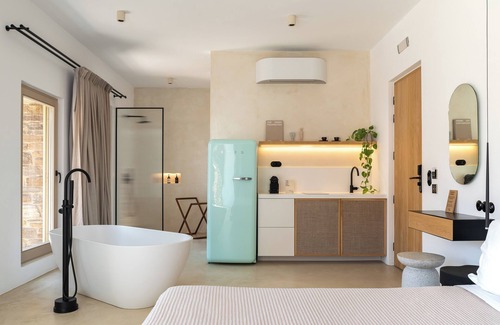 Arnados Resort | Ivy's Natural Resort