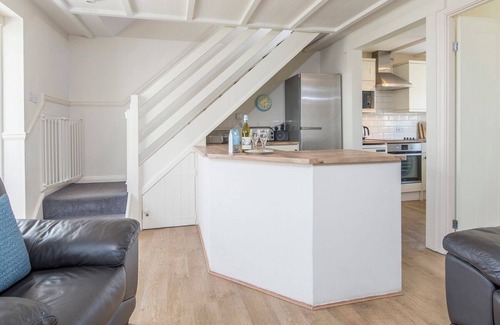 St. Florence House | Ivy Tower House, Holiday Home Ivy Tower Village, St Florence, Sleeps 12, 6 bedrooms, bathrooms