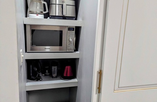 St. Vital House | IvyRose-3 bedroom house with Gym, Sauna and Hot tub in Winnipeg