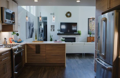 Colorado Springs Villa | Ivywild Boutique Villa with private hot tub