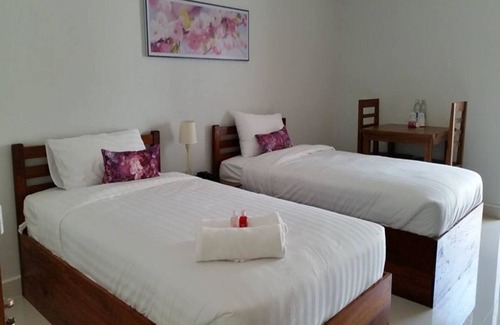 Bang Phra Hotel | Iyara residence