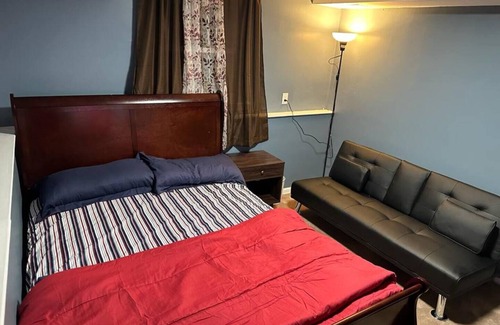 South Plainfield Apartment | iZhaan Suites