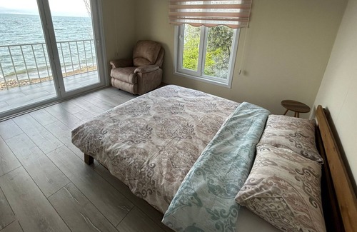 Nilufer Villa | Iznik Sunshine Lake House with stunning views