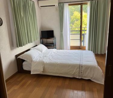 Yawatano Bed & Breakfast | izu花縁