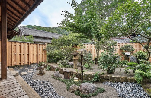 Suruga Ward House | Izumigaya Craft Inn WARAKU