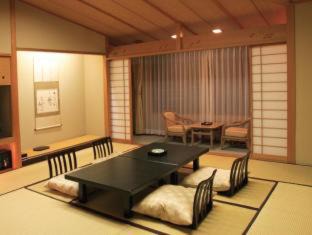 Kanzanjicho Hotel | Izumigo Lake Hamana Dog Paradise Hotel