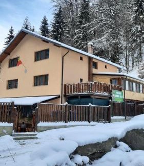 Petrosani House | Izvorul Maleii