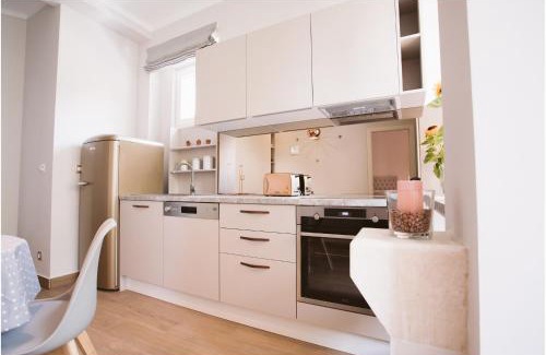 Bacvice Apartment | Izzy apartment