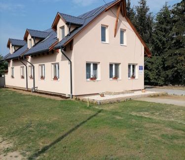 Nyirlovo House | Jázmin Vendégház