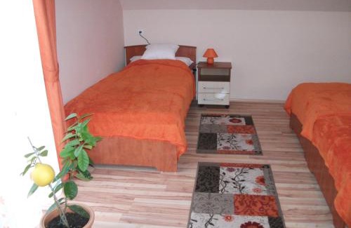 Gyorujbarat House | Jóbor Vendégház