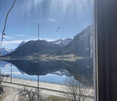 Jolster House | Jølster Lake View