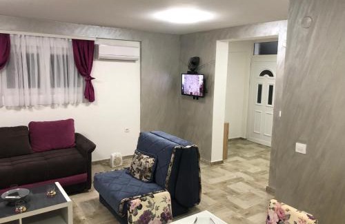 Trebesinj Apartment | J&B LUX Apartment