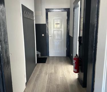 Marxloh Hostel | J&D Zimmervermietung