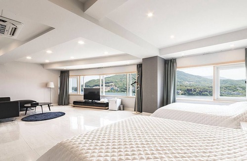 Okcheon Hotel | J hotel