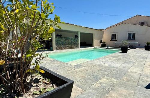 Entraigues-sur-la-Sorgue House | J&J Home