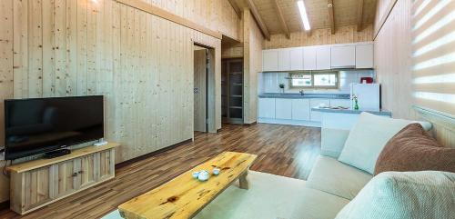 Seongsan House | J&J pension