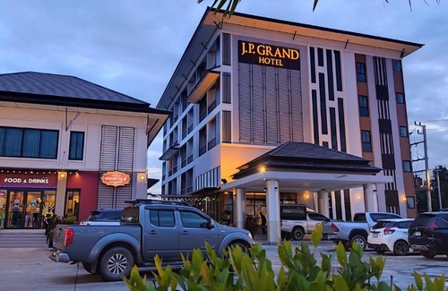 Bang Phra Hotel | J.P.GRAND HOTEL