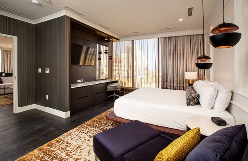 Downtown Reno Hotel | J Resort