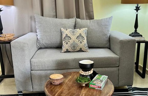 Los Maestros Apartment | J&W apartment