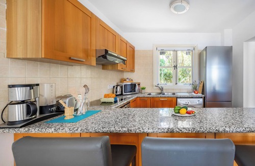 Aphrodite Hills House | J1 Holiday House Adjacent to Aphrodite Hills