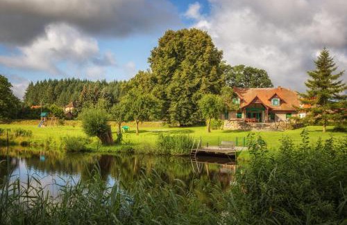 Julchendorf House | J1 Idyllisches Ferienhaus mit Seeblick
