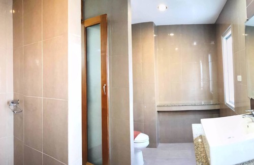 Mae Sot Hotel | J2 Hotel