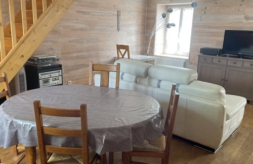 Imphy Apartment | J4 Parking Wifi 2 Rooms 3 beds 2 to 4 pers ideal for family or worker