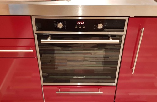 City Centre Hoofddorp Apartment | JaBaKi Red Studio