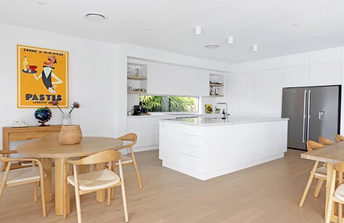 Tallebudgera House | Jacana Beach House - central to Palm Beach & Burleigh beaches and bustling cafés