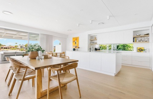 Tallebudgera House | Jacana Beach House - central to Palm Beach & Burleigh beaches and bustling cafés