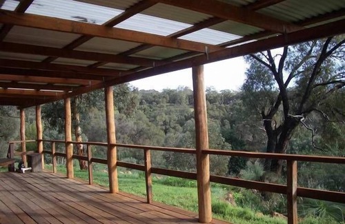Gidgegannup Cottage | Jacaranda Farm Cottage