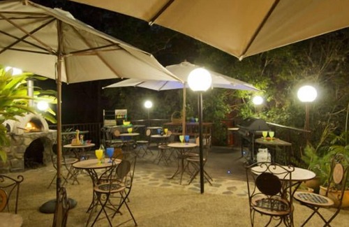 Mooloolah Valley Cottage | Jacaranda Pioneer Guest Cottage ... historic barn, romantic couples, family fun.