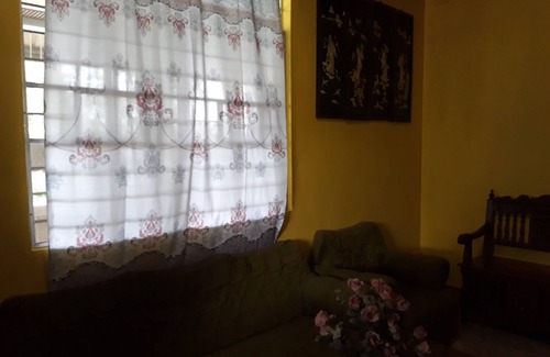 Caloocan House | Jack & Claud Bed & Breakfast Guest House