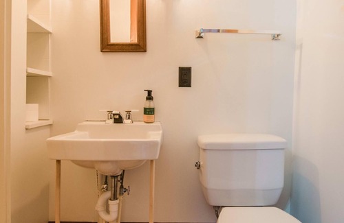 Central Lake Apartment | Jack Room BW Boutique Hotel