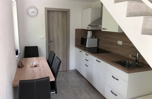 Bohinjska Bela Apartment | Jack's Apartment with garden