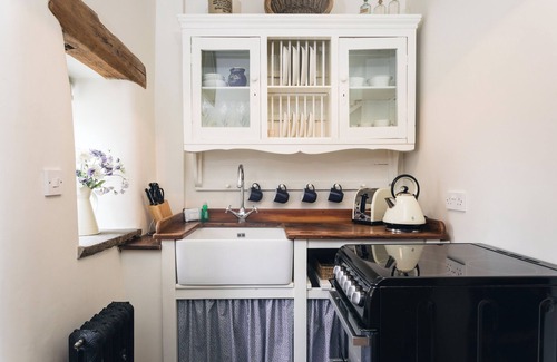 Longnor Cottage | Jack's Cottage -Beautifully Restored Period Holiday Cottage in the Peak District