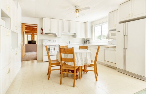 Unorganized Centre Parry Sound Cabin | Jack's Lake Retreat - Perfect for multi-families!
