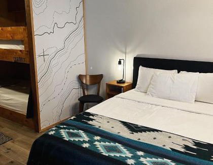 Pinedale Hotel | Jackalope Motor Lodge