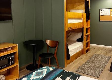 Pinedale Hotel | Jackalope Motor Lodge
