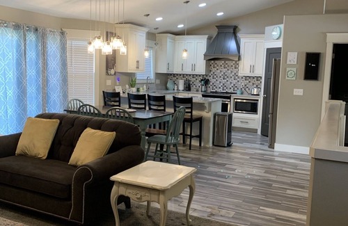 Idaho Falls House | Jacki Lynn's Large Idaho Falls Home/10 beds!