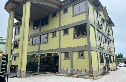Cape Coast Hotel | Jackie Grand Hotel