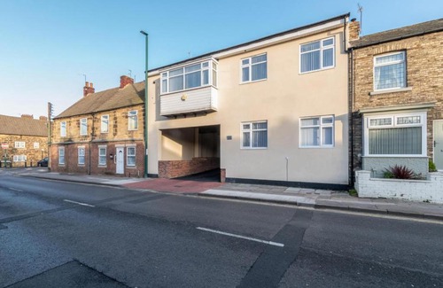 Marske-by-the-Sea Apartment | JACKSON COURT - APARTMENT THREE - 2nd FLOOR