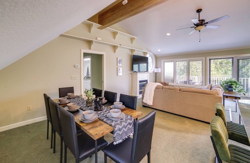 Horton House | Jackson Lakefront Getaway w/Balcony, Dock Access