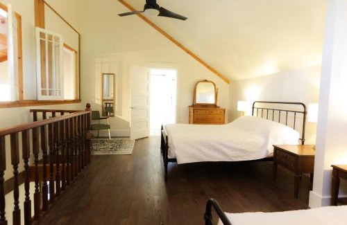 Prince Edward Hotel | Jackson's Falls Country Inn
