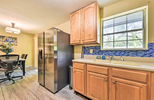 North Beach House | Jacksonville Getaway w/Yard ~ 2 Mi to Beach!