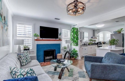 Fairfax Apartment | Jacksonville Hideaway Modern + Pet-Friendly Unit 1